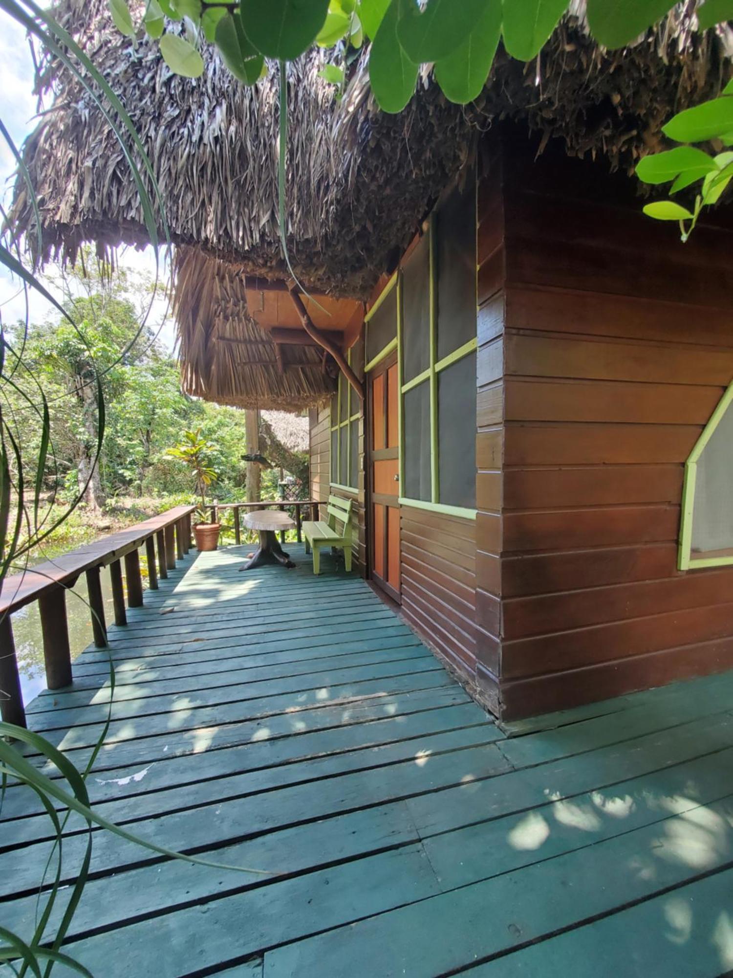 Hotel Casa Perico Rio Dulce By Eksteriør billede